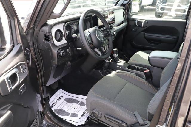 2025 Jeep Wrangler 4-Door Summit 4x4