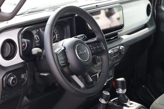 2025 Jeep Wrangler 4-Door Summit 4x4