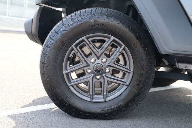 2025 Jeep Wrangler 4-Door Summit 4x4