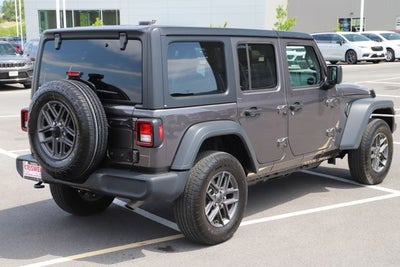 2025 Jeep Wrangler 4-Door Summit 4x4