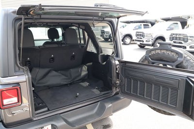 2025 Jeep Wrangler 4-Door Summit 4x4