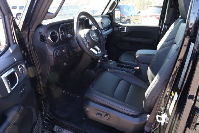 2027 Jeep Wrangler WRANGLER 4-DOOR SAHARA