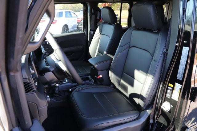 2027 Jeep Wrangler WRANGLER 4-DOOR SAHARA