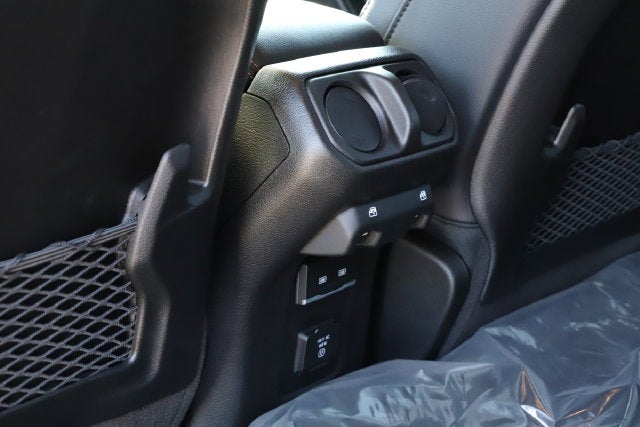 2027 Jeep Wrangler WRANGLER 4-DOOR SAHARA