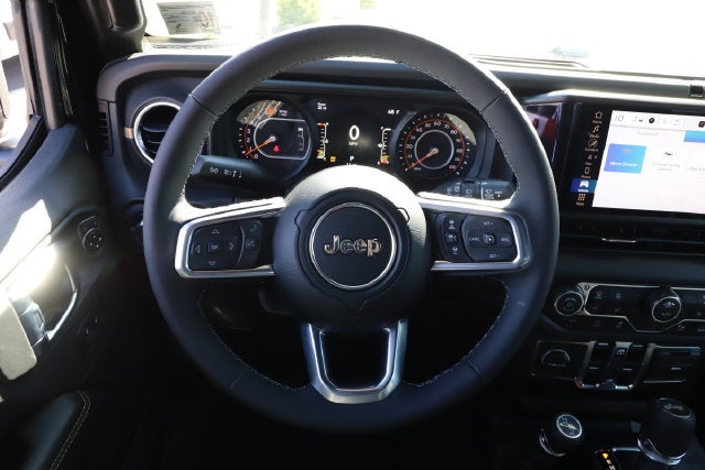 2027 Jeep Wrangler WRANGLER 4-DOOR SAHARA
