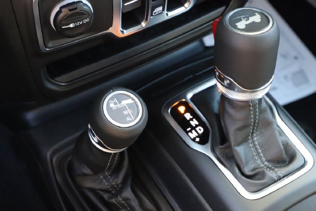 2027 Jeep Wrangler WRANGLER 4-DOOR SAHARA