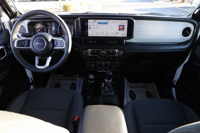 2025 Jeep Wrangler 4-Door Sahara 4x4