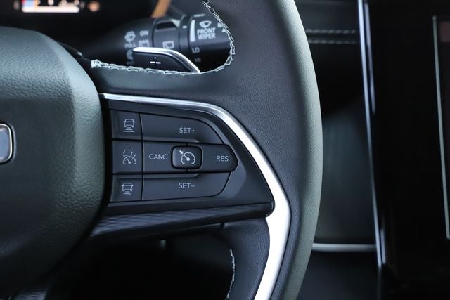 2026 Jeep Grand Cherokee GRAND CHEROKEE LAREDO X 4X4