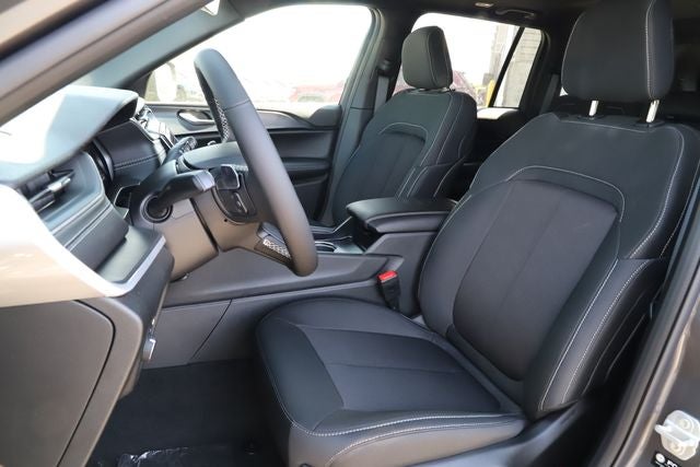 2026 Jeep Grand Cherokee GRAND CHEROKEE LAREDO X 4X4