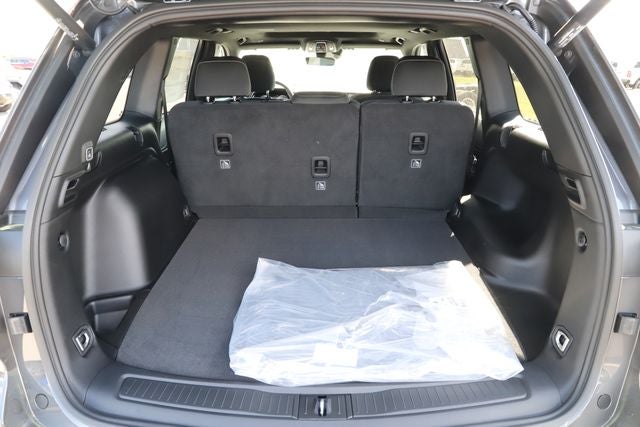 2026 Jeep Grand Cherokee GRAND CHEROKEE LAREDO X 4X4