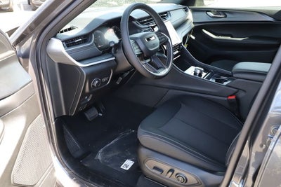 2026 Jeep Grand Cherokee GRAND CHEROKEE LAREDO X 4X4