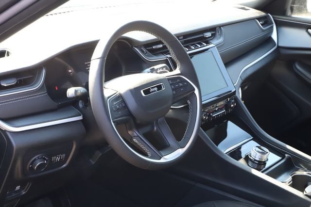 2026 Jeep Grand Cherokee GRAND CHEROKEE LAREDO X 4X4