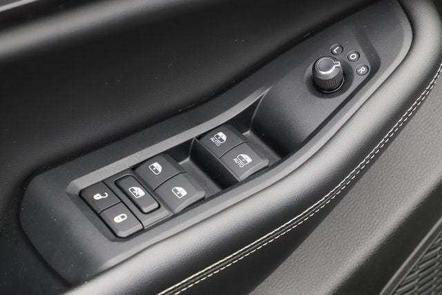 2023 Jeep Grand Cherokee Laredo 4x4