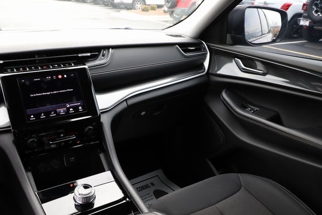 2023 Jeep Grand Cherokee Laredo 4x4