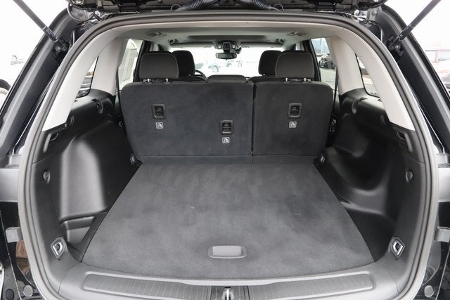 2023 Jeep Grand Cherokee Laredo 4x4