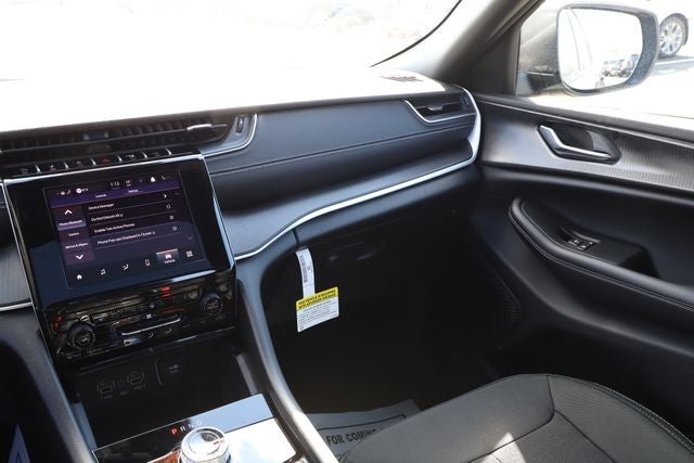 2026 Jeep Grand Cherokee GRAND CHEROKEE LAREDO X 4X4