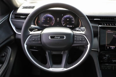 2025 Jeep Grand Cherokee GRAND CHEROKEE LAREDO X 4X4