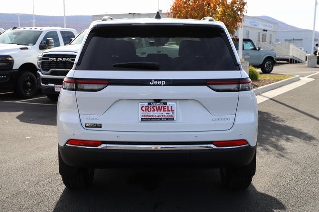 2025 Jeep Grand Cherokee GRAND CHEROKEE LAREDO X 4X4