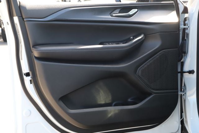 2026 Jeep Grand Cherokee GRAND CHEROKEE LAREDO X 4X4