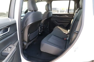 2026 Jeep Grand Cherokee GRAND CHEROKEE LAREDO X 4X4