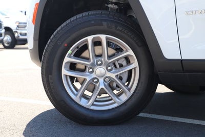 2026 Jeep Grand Cherokee GRAND CHEROKEE LAREDO X 4X4