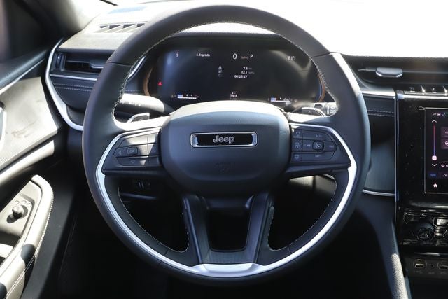 2026 Jeep Grand Cherokee GRAND CHEROKEE LAREDO X 4X4