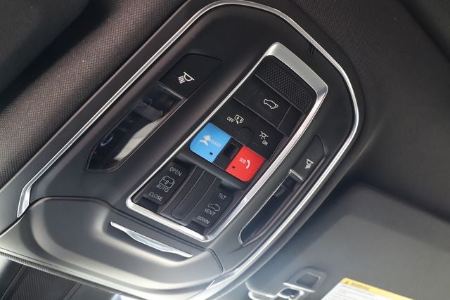 2026 Jeep Grand Cherokee GRAND CHEROKEE LAREDO X 4X4