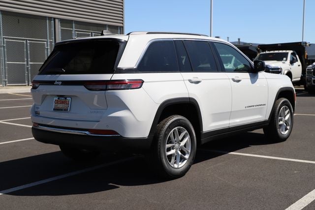 2026 Jeep Grand Cherokee GRAND CHEROKEE LAREDO X 4X4