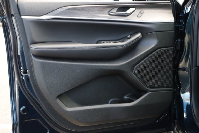 2027 Jeep Grand Cherokee GRAND CHEROKEE LIMITED 4X4