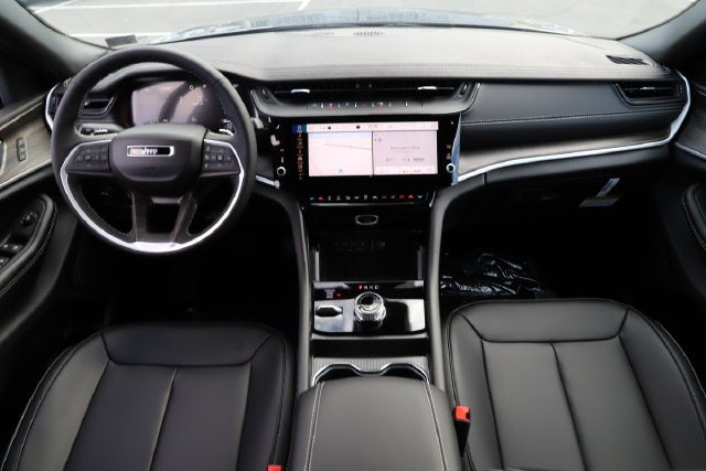 2027 Jeep Grand Cherokee GRAND CHEROKEE LIMITED 4X4