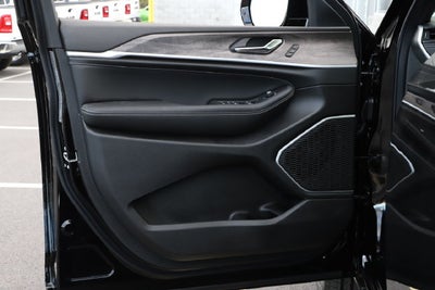 2027 Jeep Grand Cherokee GRAND CHEROKEE LIMITED RESERVE 4X4