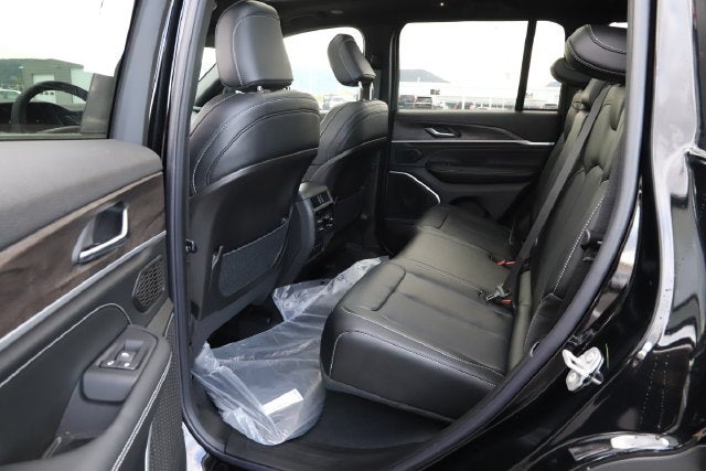 2027 Jeep Grand Cherokee GRAND CHEROKEE LIMITED RESERVE 4X4