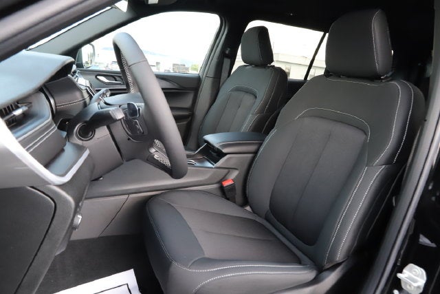 2027 Jeep Grand Cherokee GRAND CHEROKEE L LAREDO X 4X4
