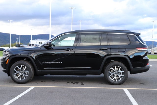 2027 Jeep Grand Cherokee GRAND CHEROKEE L LAREDO X 4X4