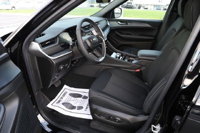 2027 Jeep Grand Cherokee GRAND CHEROKEE L LAREDO X 4X4
