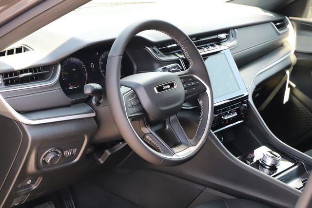 2026 Jeep Grand Cherokee GRAND CHEROKEE L LAREDO X 4X4