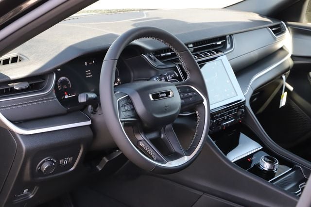 2026 Jeep Grand Cherokee GRAND CHEROKEE L LAREDO X 4X4