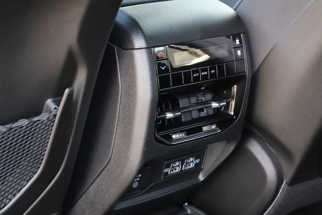 2026 Jeep Grand Cherokee GRAND CHEROKEE L LAREDO X 4X4