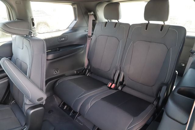 2026 Jeep Grand Cherokee GRAND CHEROKEE L LAREDO X 4X4