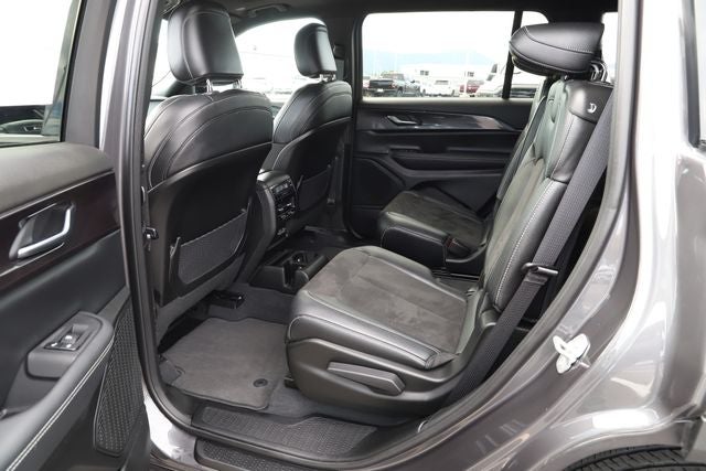 2023 Jeep Grand Cherokee L Altitude 4x4