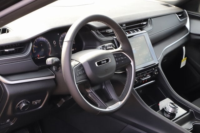 2025 Jeep Grand Cherokee GRAND CHEROKEE L LAREDO X 4X4