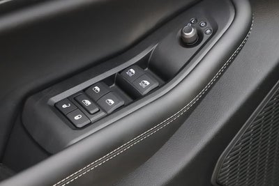 2025 Jeep Grand Cherokee GRAND CHEROKEE L LAREDO X 4X4