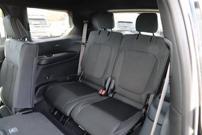 2025 Jeep Grand Cherokee GRAND CHEROKEE L LAREDO X 4X4