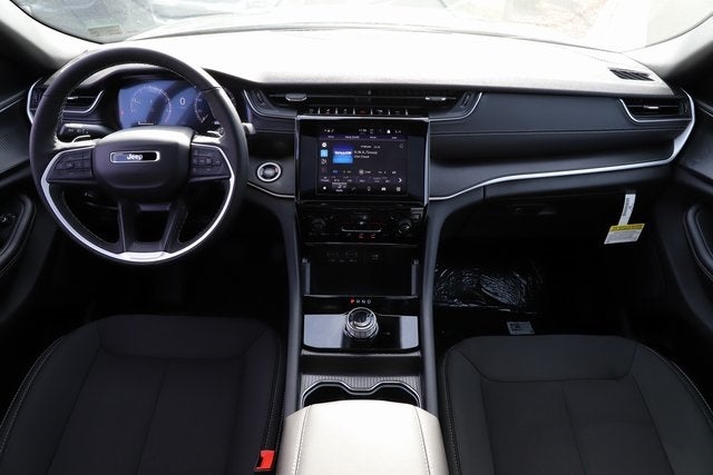 2025 Jeep Grand Cherokee GRAND CHEROKEE L LAREDO X 4X4