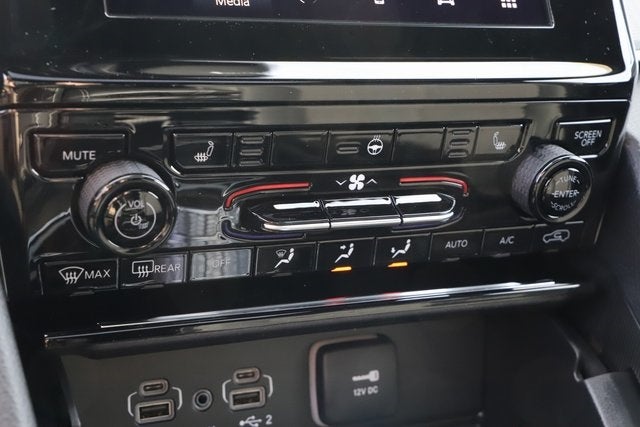 2025 Jeep Grand Cherokee GRAND CHEROKEE L LAREDO X 4X4