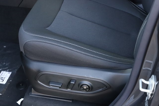 2025 Jeep Grand Cherokee GRAND CHEROKEE L LAREDO X 4X4