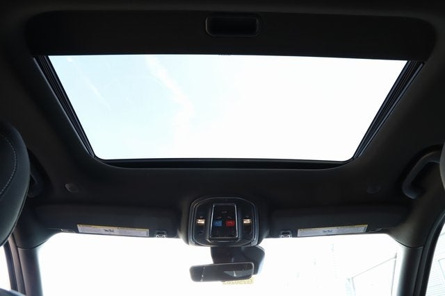 2025 Jeep Grand Cherokee GRAND CHEROKEE L LAREDO X 4X4