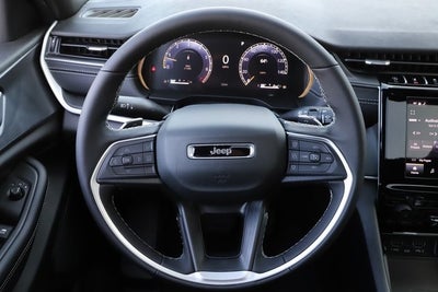 2025 Jeep Grand Cherokee GRAND CHEROKEE L LAREDO X 4X4