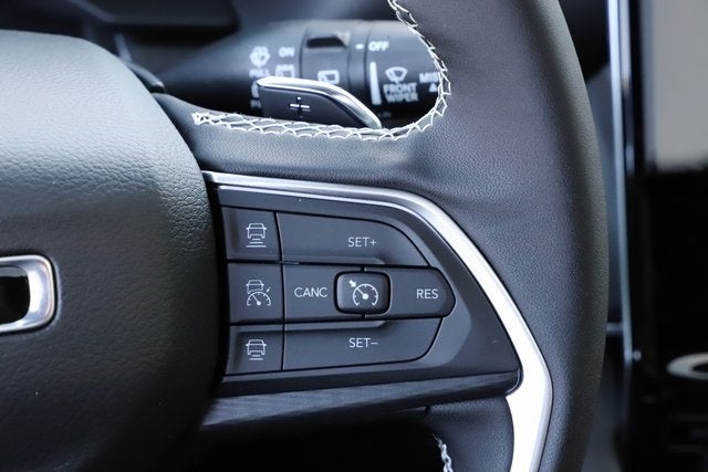 2025 Jeep Grand Cherokee GRAND CHEROKEE L LAREDO X 4X4