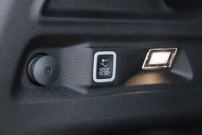 2025 Jeep Grand Cherokee GRAND CHEROKEE L LAREDO X 4X4